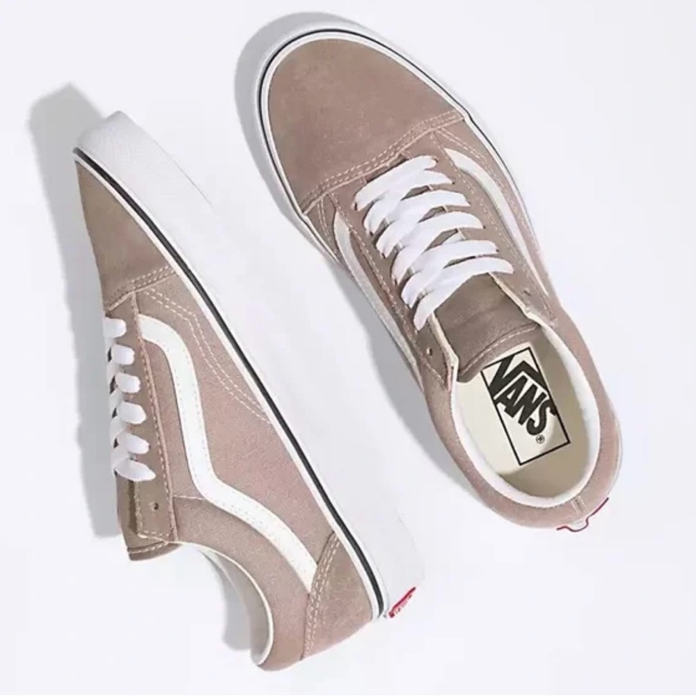 Brand new light pink vans size 8.5